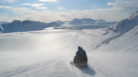 Snøscooter på Svalbard