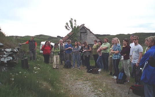 Som ein del av kurset i forvalting av kulturlandskap var studentane på ei utferd som var tilrettelagt av Universitetet i Stavanger og Bioforsk Midt-Norge.