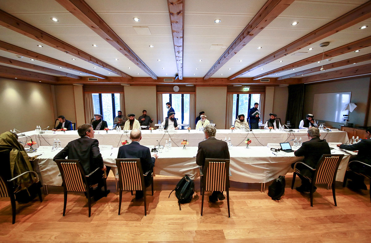 Figur 4.1 Møte mellom Taliban og ulike lands spesialrepresentanter for Afghanistan i Oslo 24. Januar 2022.