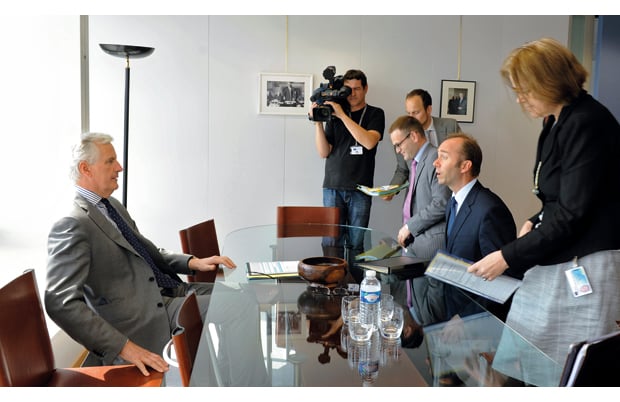 Figur 9.10 Nærings- og handelsminister Trond Giske møter EUs kommissær for det indre marked og tjenester Michel Barnier i juni 2010.