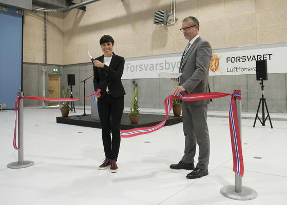  Onsdag 30. august markerte forsvarsminister Ine Eriksen Søreide at infrastrukturen på Ørland flystasjon er klar til å motta de nye kampflyene, F-35. De første kampflyene lander på Ørland om noen få uker.