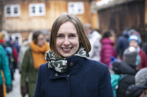 Næringsminister Iselin Nybø utendørs
