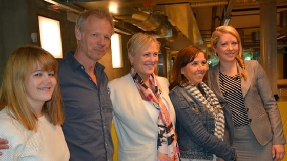 Gruppebilde av fire av rådets medlemmer sammen med kulturminister Thorhild Widvey. Elisabeth Sjaastad, Kai Robøle, Thorhild Widvey, Anne Gaathaug og Stine Helén Pettersen.