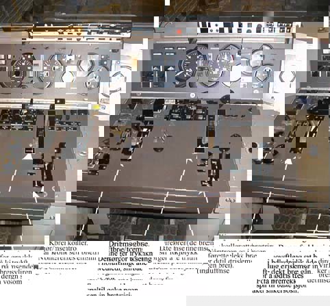 Figur 5.6 Førerplassen på BM 92 med det bremsesystem
 lokomotivfører håndterer fra førerpanelet