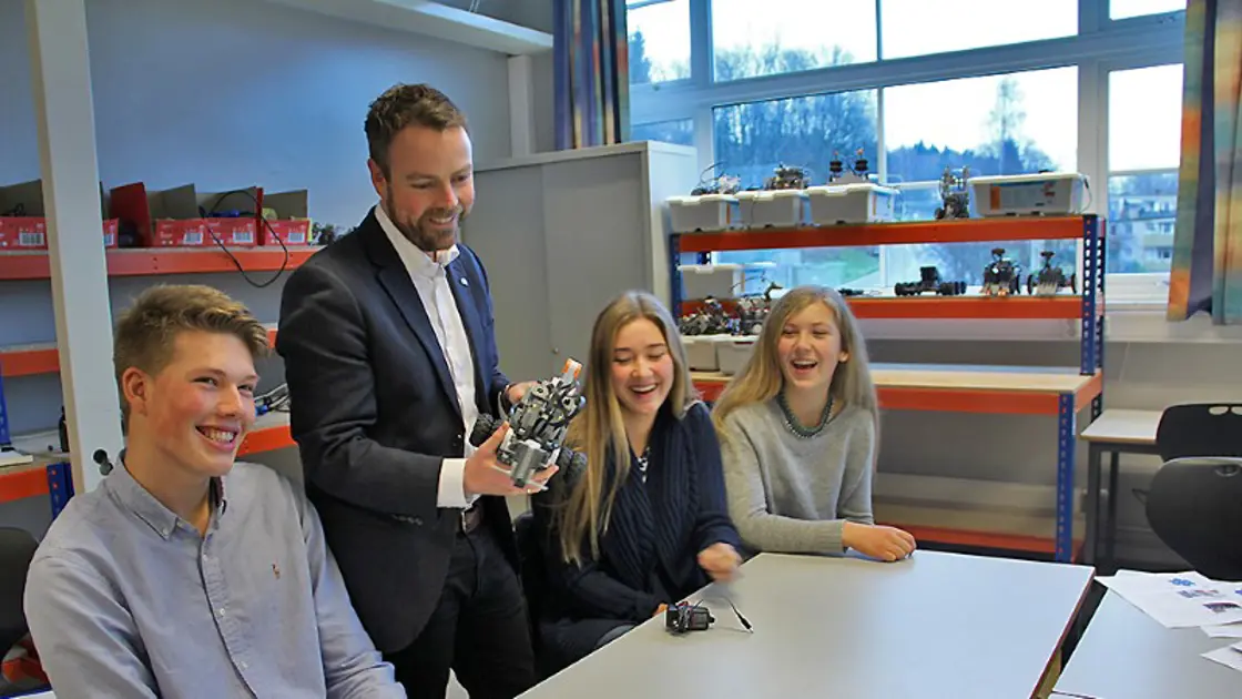 Valler videregående skole i Bærum