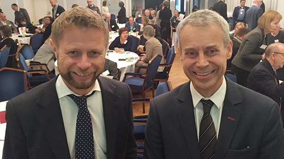 Helse- og omsorgsminister Bent Høie og generalkonsul i Murmansk Ole Andreas Lindeman