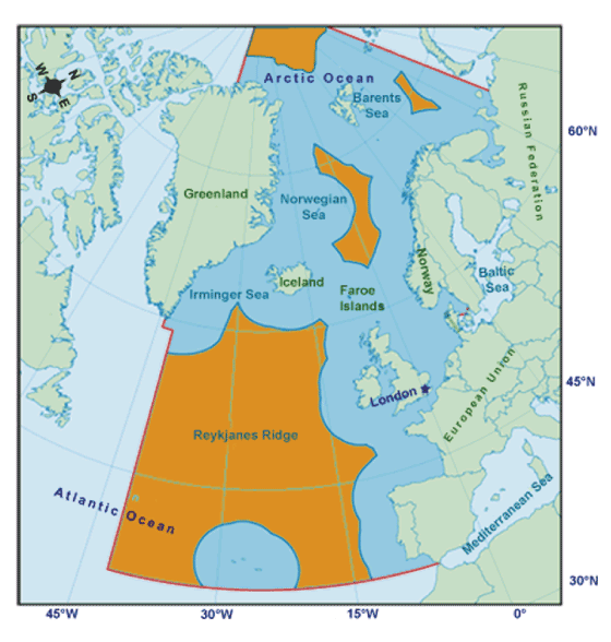 Figur 3.12 NEAFC sitt konvensjonsområde merka i blått, myndigheitsområde er merka i oransje 