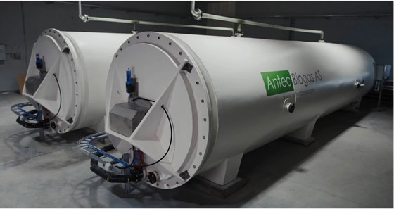 Reaktoren er levert fra Antec Biogas AS.