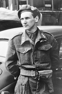 Figur 3.3 Krigsveteran Gunnar Sønsteby. Krigsveteraner fra annen verdenskrig har fortsatt en viktig plass i vårt samfunn