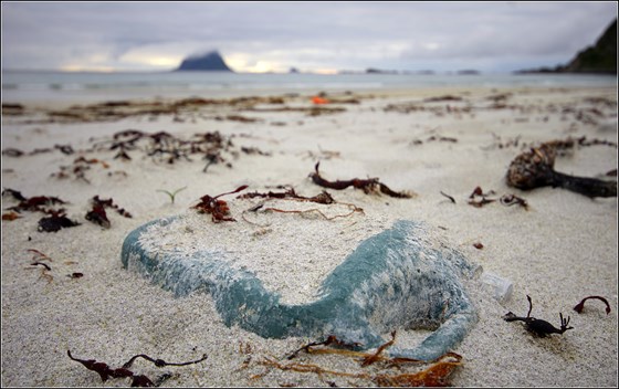 Plast på norsk strand