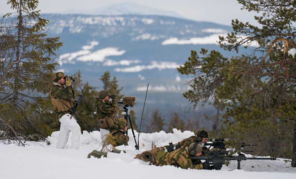 Figur 7.5 Soldater fra innsatsstyrke Grebe HV05 under øvelse Cold Response 2022. 