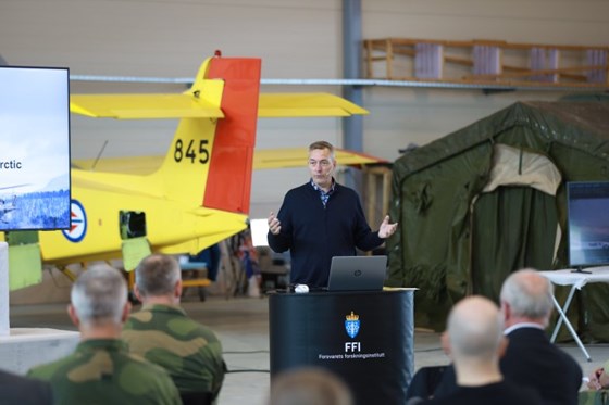 Forsvarsminister Frank Bakke-Jensen under åpningen av ICE worx Arctic