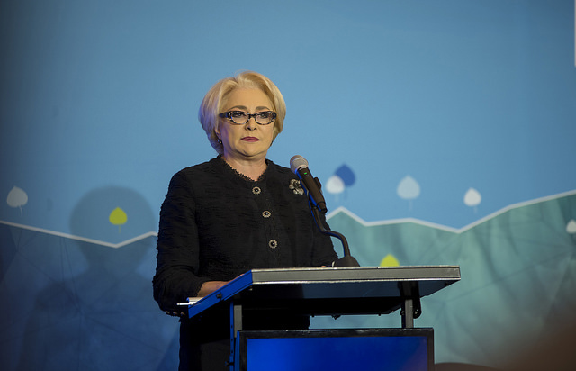 Statsminister Viorica Dăncilă talte om det kommende rumenske formannskapet og europeisk samhold, under Bucharest Forum tidligere i høst. Foto: Aspen Institute Romania