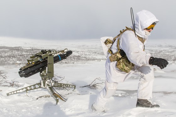 Bildet er fra øvelsen Joint Viking i Finnmark 2017 hvor Kystjegerkommandoen benytter Hellfire-missiler. 