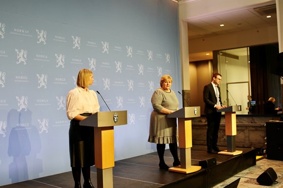 Kunnskaps- og integreringsminister Guri Melby, statsminister Erna Solberg og barne- og familieminister Kjell Ingolf Ropstad