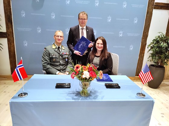 FMA signerte i dag kontrakt om nye radarer til Forsvaret