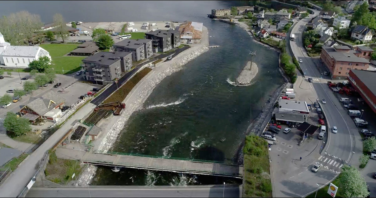 Figur 3.1 Utløpet av Opo ved Odda sentrum i Ullensvang kommune.