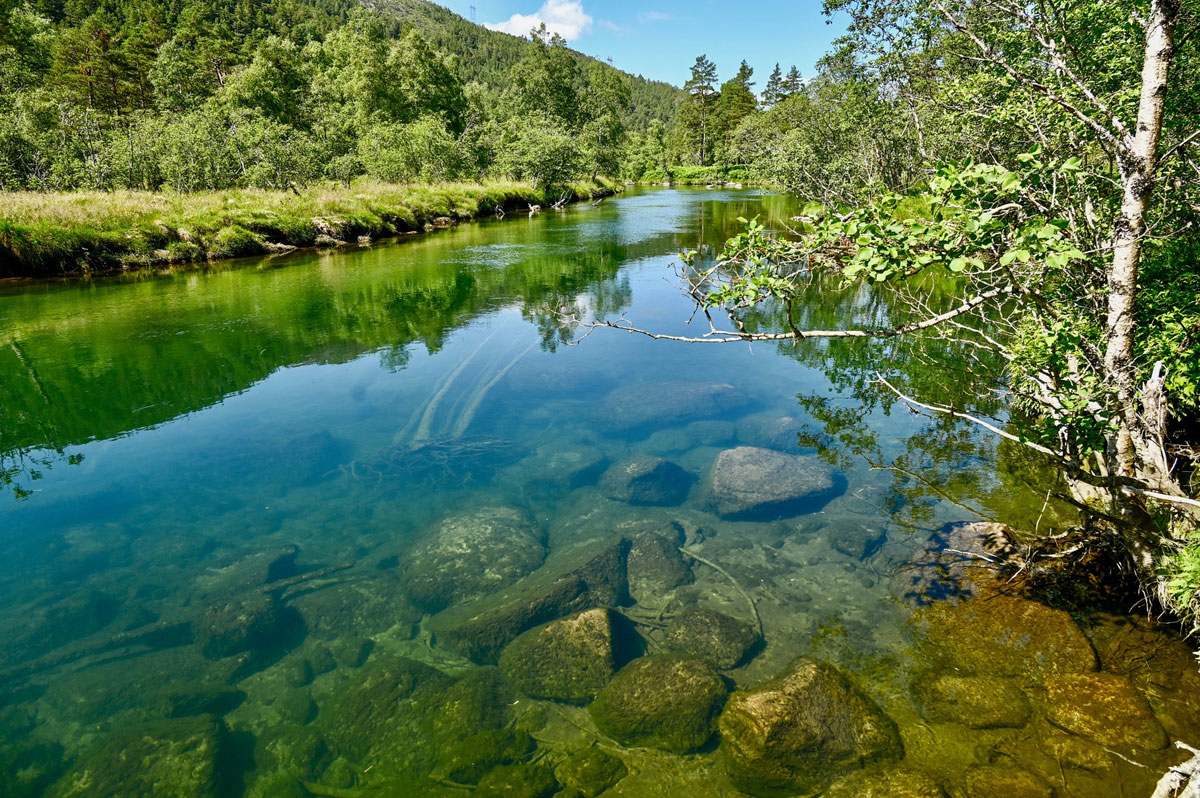 Figur 4.1 Æneselva i Kvinnherad kommune i Vestland er eit døme på eit verna vassdrag. 