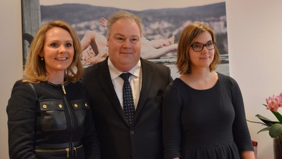 The new Minister of Culture along with the newly appointed State Secretary, Bård Folke Fredriksen, and political advisor Maria Kristine Göthner.