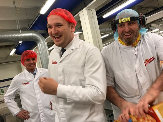 Orkla skal investere 500 millionar kroner over fem år i Stranda kommune, for å satse på nye innovasjonar og ein meir effektiv matproduksjon.