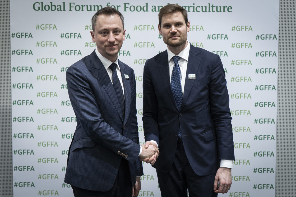Landbruks- og matministeren møter den ukrainske landbruksministeren under GFFA.