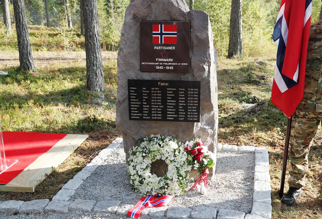 Fra avdukingen av Partisanermonumentet i leieren til Forsvarets spesialkommando