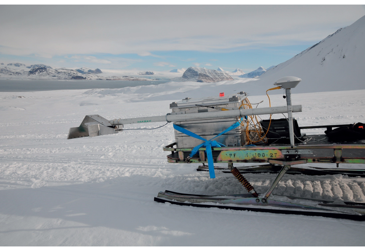 Figur 4.1 Testing av antennen til den norske bakkeradaren RIMFAX på Svalbard. RIMFAX skal sitte på NASAs nye rover Mars 2020.
