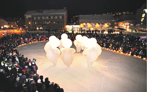 Figur 4.3 Compagnie des Quidams: Herbert’s dream. Barents Spektakel 2012.