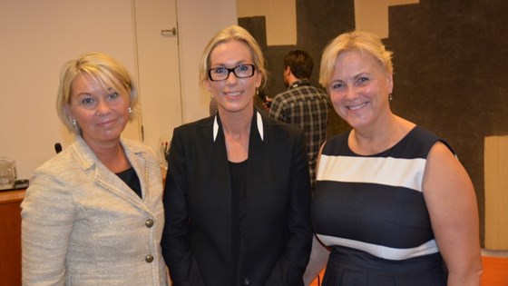 Ealáhusministtar Monica Mæland, Innovašuvdna Norgga direktevra Anita Krohn Traaseth ja kulturministtar Thorhild Widvey.