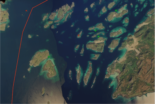 Figur 11.7 Meløy-kysten med hovedleden, lykter og havbruk.