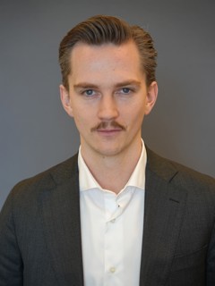 Portrettbilde av politisk rådgiver Jakob Schram (Ap) i Finansdepartementet