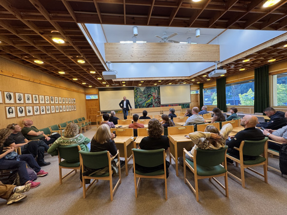 Landbruksavdelinga besøkte ordførar Audun Moe i Lærdal kommune, som inviterte til dialog om arealpolitikken.