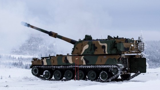 Bildet er tatt under vintertesting (vinteren 2016)  på øvingsfeltene i nærheten av Rena. 