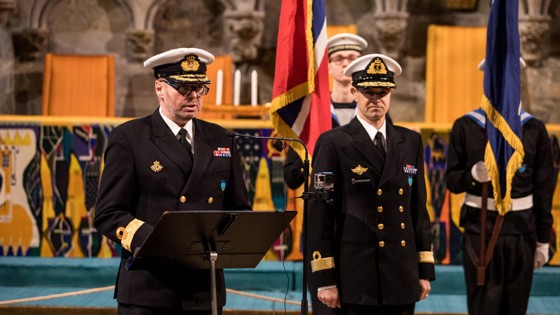 Kommandoskifte for SNMG1, Petter Kammerhuber gir kommandoen videre til danske Søren Thinggard Larsen.