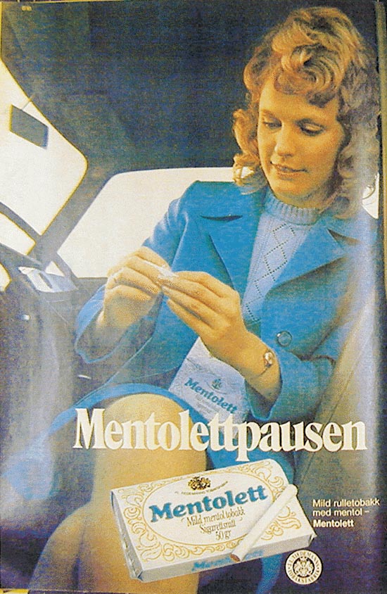 Figur 6.17 Plaza så klart!
  J.L. Tiedemanns
 tobaksfabrik, 1960. Røyking i harmonisk kjønnsfelleskap.