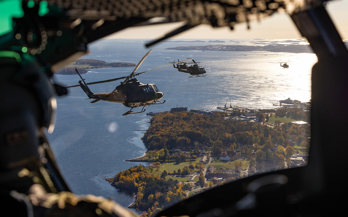 Figur 12.8 Spesialstyrker er en strategisk ressurs for norske myndigheter. Her vises helikoptre fra 339 skvadron, Special Operations Aviation Squadron (SOAS).