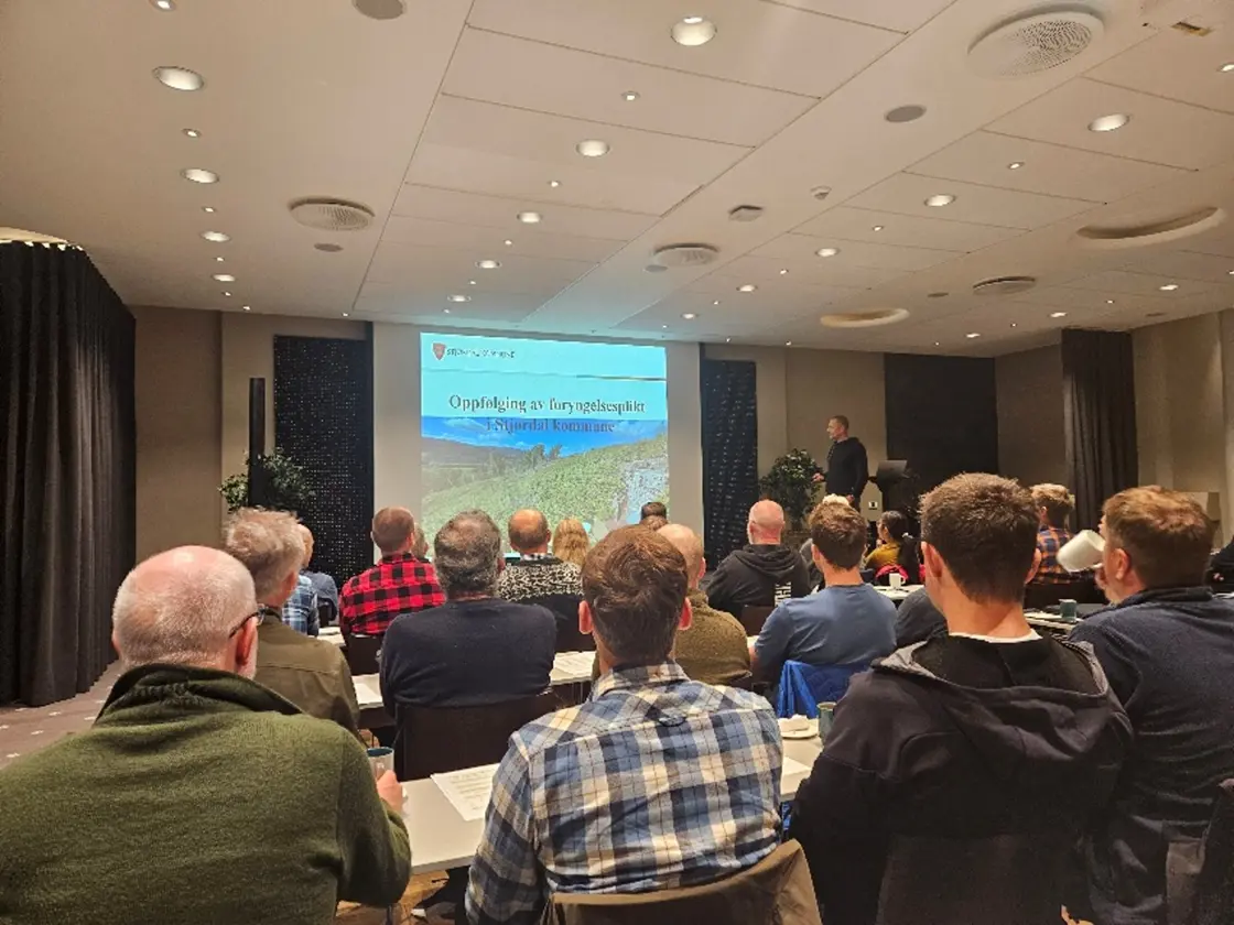Stian Almestad fra Stjørdal kommune holdt et godt innlegg om hvordan kommunen jobber med oppfølging av foryngelsesplikten