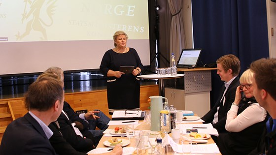 Bilde av Erna Solberg på kompetansepolitisk toppmøte
