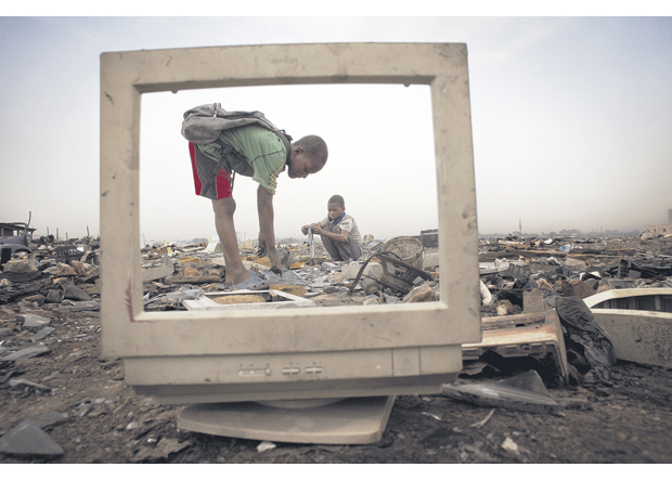 Figur 2.7 Store mengder elektronisk avfall ender opp i utviklingsland 