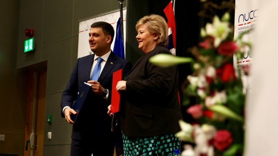 Ukrainas statsminister Volodymyr Hrojsman og statsminister Erna Solberg