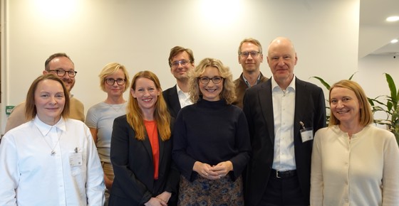 alle medlemmer i rådet og statsråden