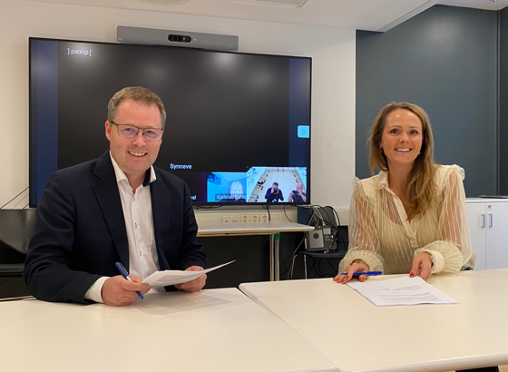 Distrikts- og digitaliseringsminister Linda Hofstad Helleland og KS-styreleiar Bjørn Arild Gram