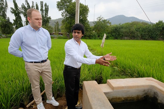 Landbruks- og matminister Jon Georg Dale reiste til India i februar for blant annet å møte forskerne som jobber med ClimaAdapt-prosjektet.