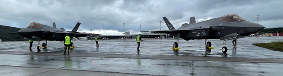 Deployeringen fra Ørland til Evenes gjennomføres som forberedende aktivitet til den planlagte etableringen av NATOs kampflyberedskap fra Evenes.