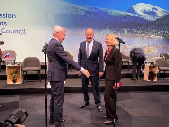 F.V  Finlands utenriksminister Pekka Haavisto, Russlands Sergej Lavrov og Anniken Huitfeldt