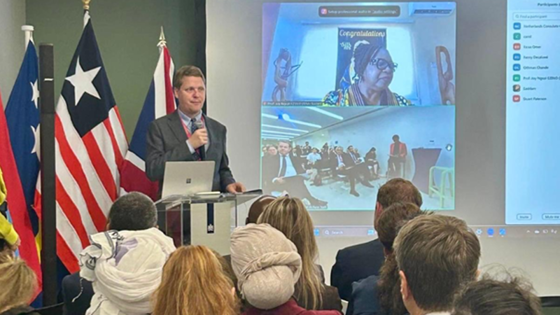 Utviklingsminister understreker at sivile må beskyttes.