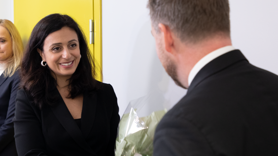 Her tar Hadia Tajik over ansvaret som arbeids- og inkluderingsminister.
