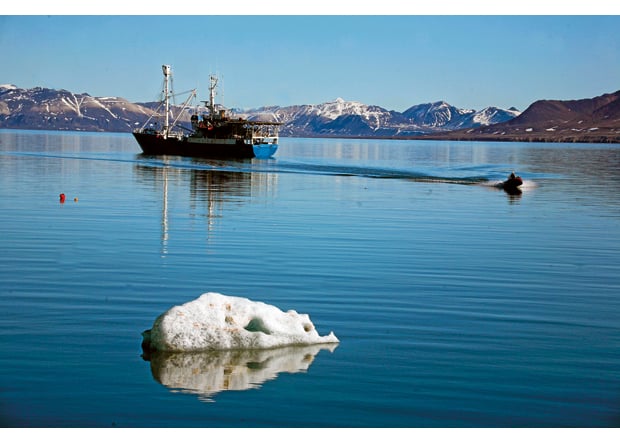 Figur 11.1 Forskningskipet Lance tilhører Norsk Polarinstitutt og brukes til undersøkelser i Arktis
