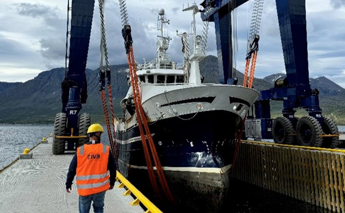 Et bilde som inneholder utendørs, himmel, båt, skip

KI-generert innhold kan være feil.