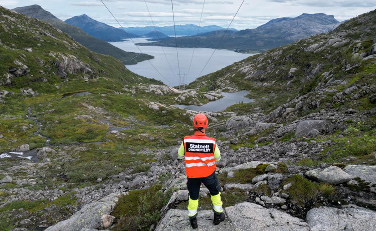 Et bilde som inneholder utendørs, fjell, vandring, Fjellrekke

KI-generert innhold kan være feil.